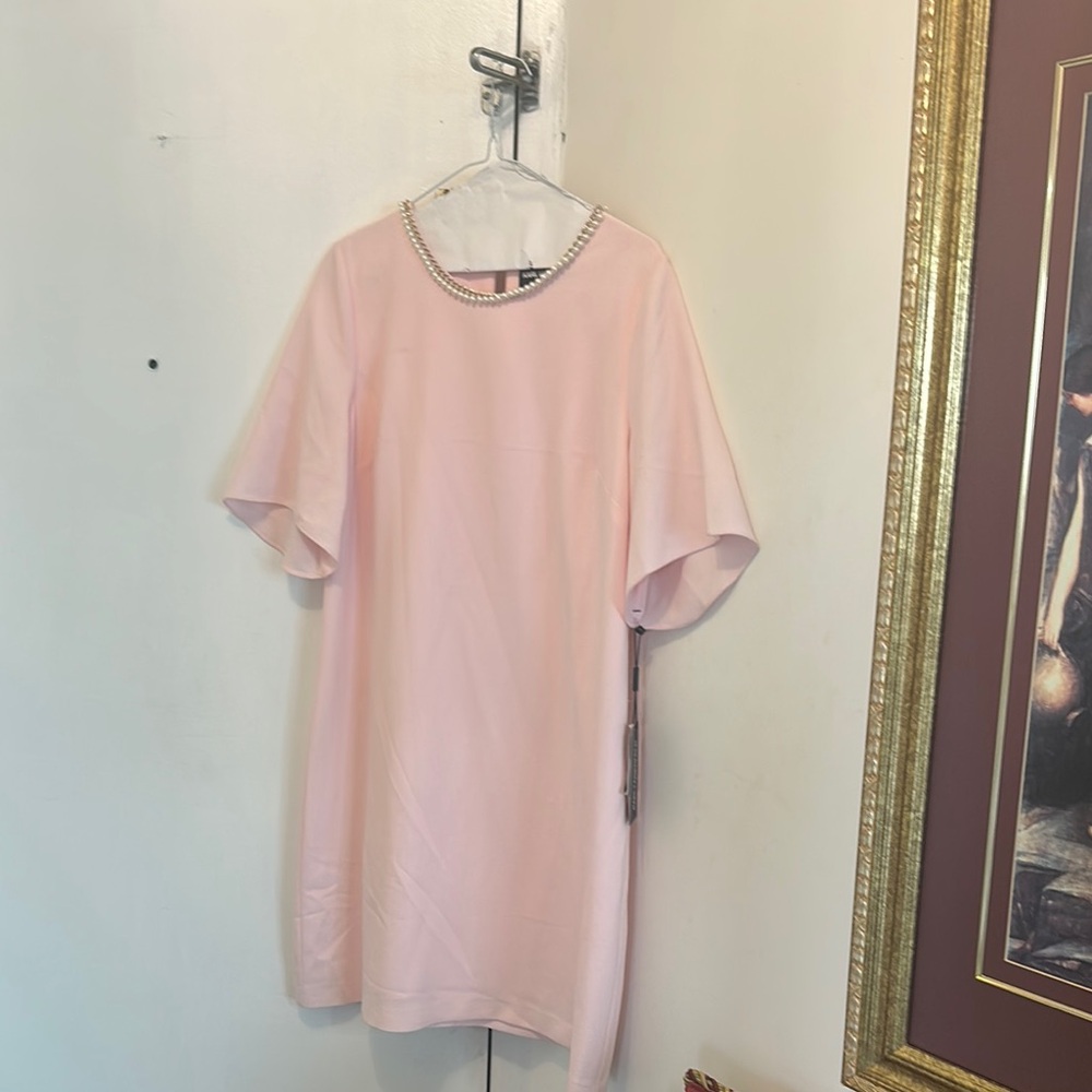 Elegant Pink Dress with Pearl Detailing